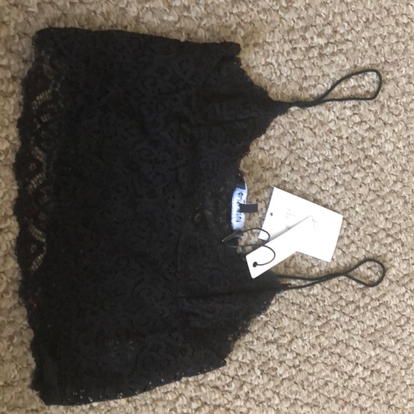 Black lacy camisole - Picture 2 of 6